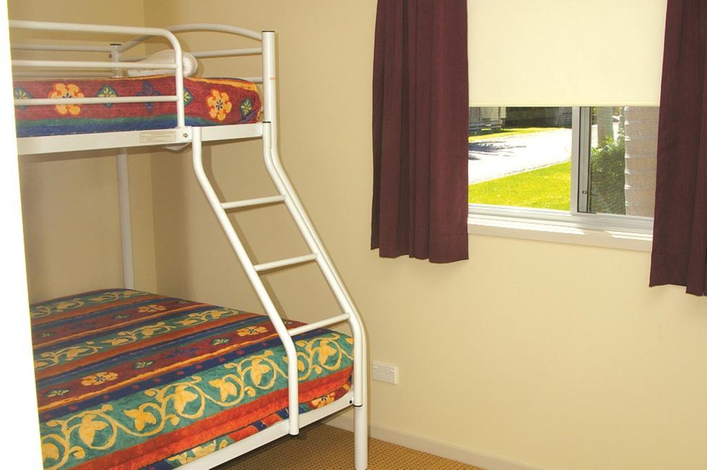 Smugglers Cove Holiday Village Форстер Номер фото