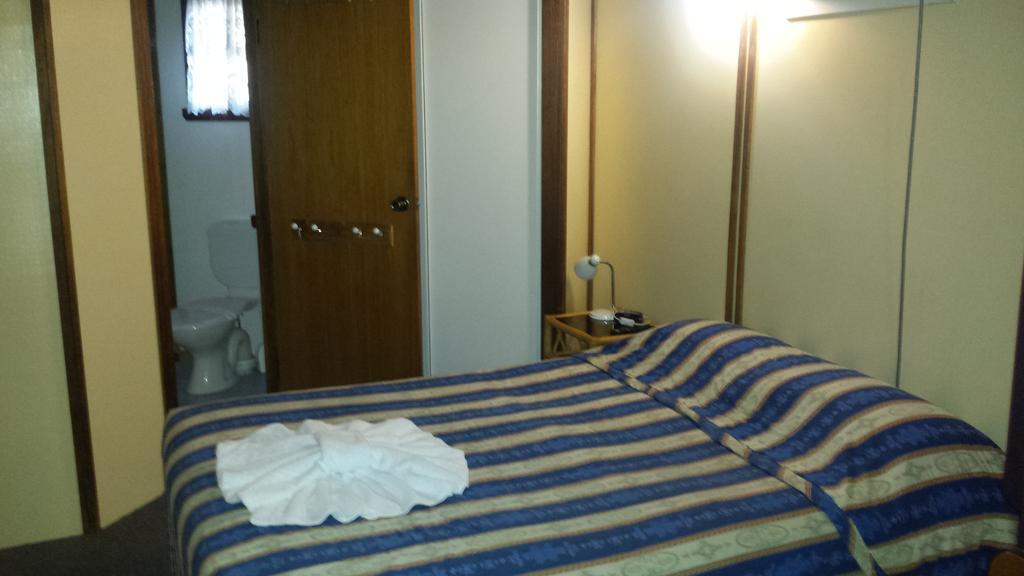 Smugglers Cove Holiday Village Форстер Номер фото