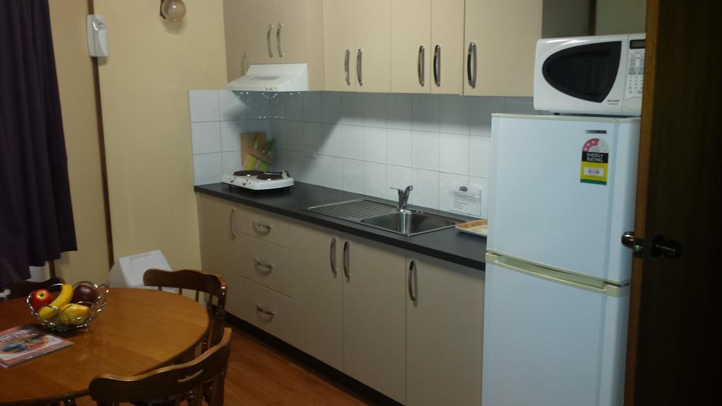 Smugglers Cove Holiday Village Форстер Номер фото