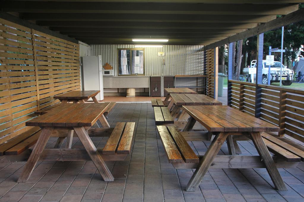 Smugglers Cove Holiday Village Форстер Екстер'єр фото